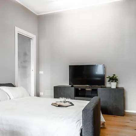 Apartamento Joivy Charming Flat With Desk Milán