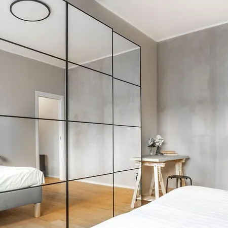 Joivy Charming Flat With Desk * Милан