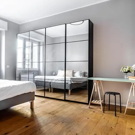 Апартаменты Joivy Charming Flat With Desk
